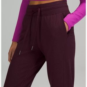 NWOT - Ready to Fleece HR jogger